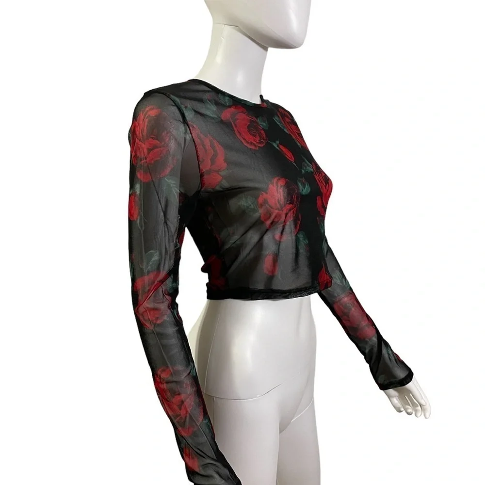 Black Floral Mesh Crop Top
New - Picture 6 of 7